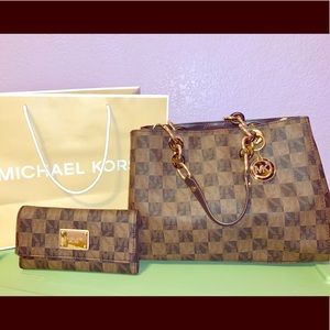 Michael Kors Cynthia checkered satchel & wallet